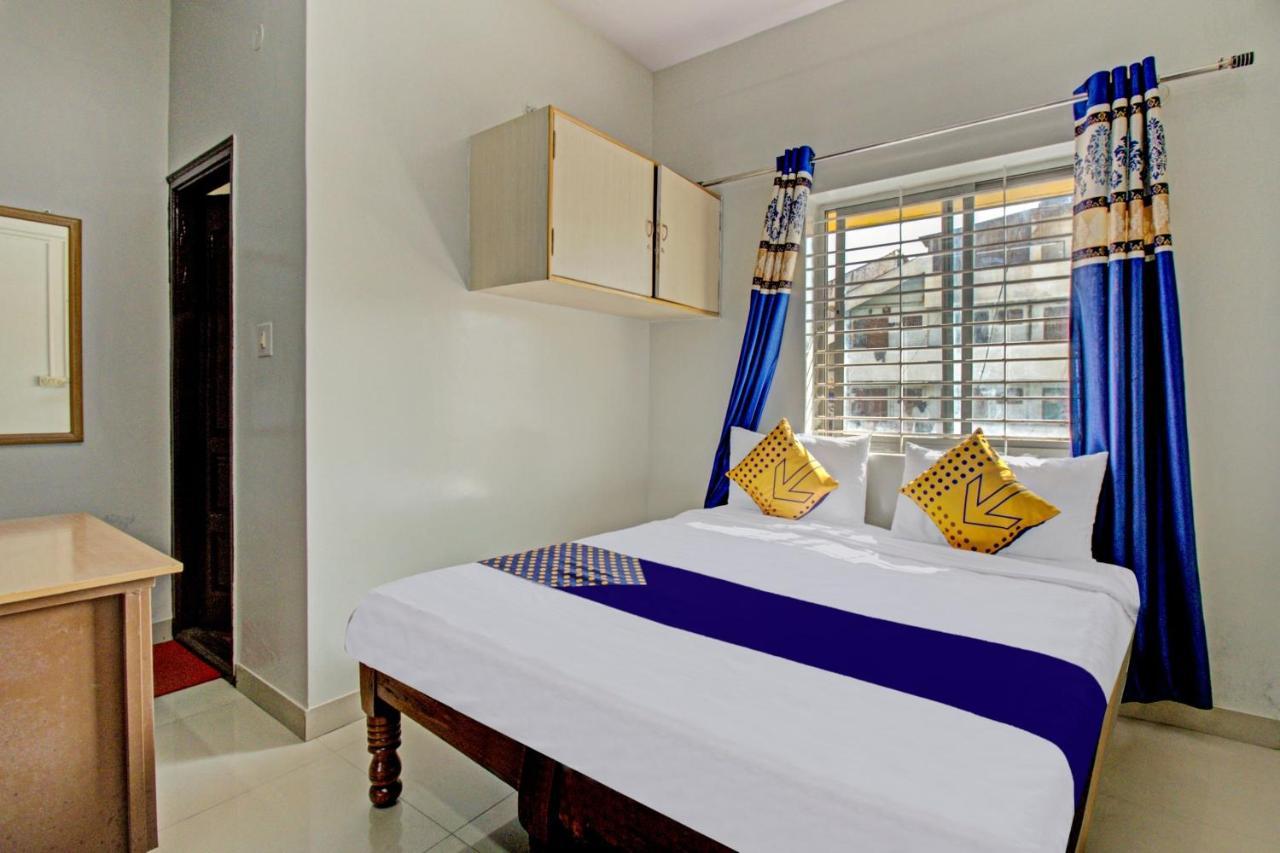 Spot On A Class Suites Near Hare Krishna Hill Bangalore Buitenkant foto
